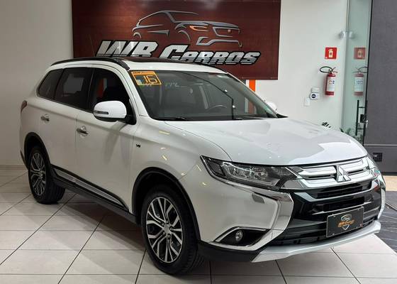 MITSUBISHI OUTLANDER 3.0 GT 4X4 V6 24V GASOLINA 4P AUTOMÁTICO MITSUBISHI OUTLANDER 3.0 GT 4X4 V6 24V GASOLINA 4P AUTOMÁTICO